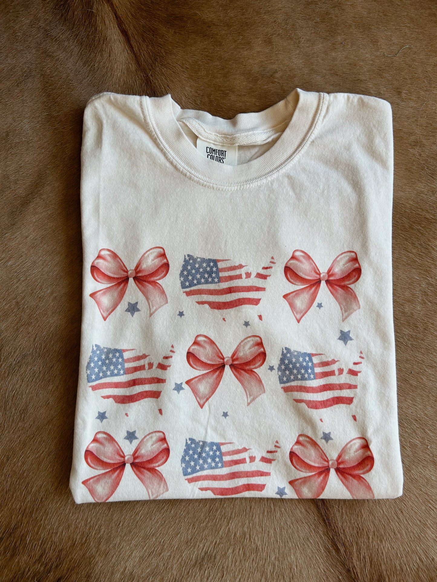 America & Bows Tee