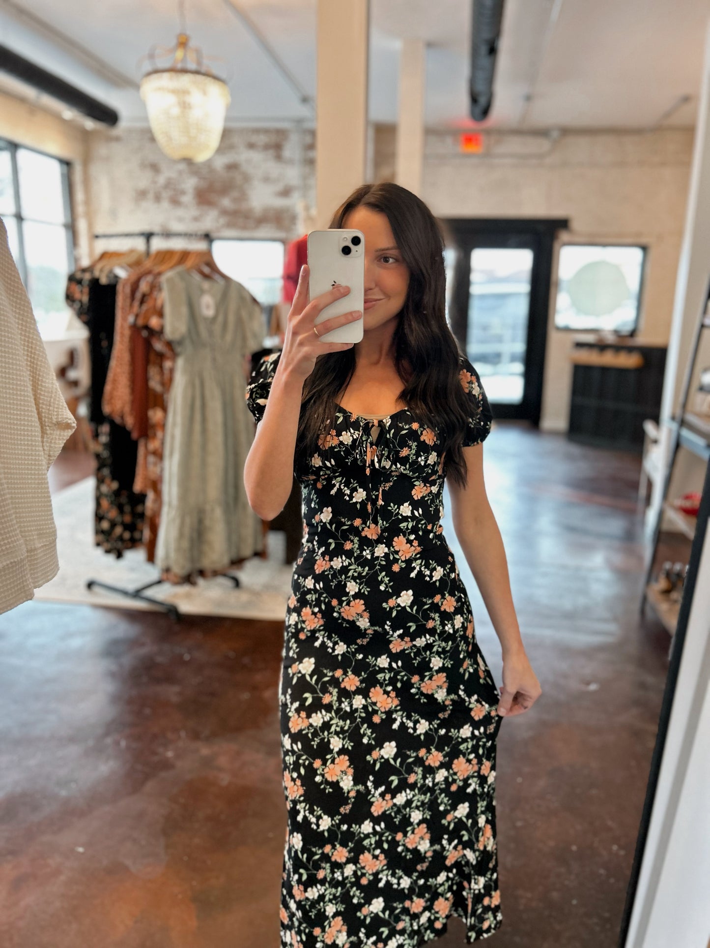 Elegant Floral Puff Sleeve Midi Dress