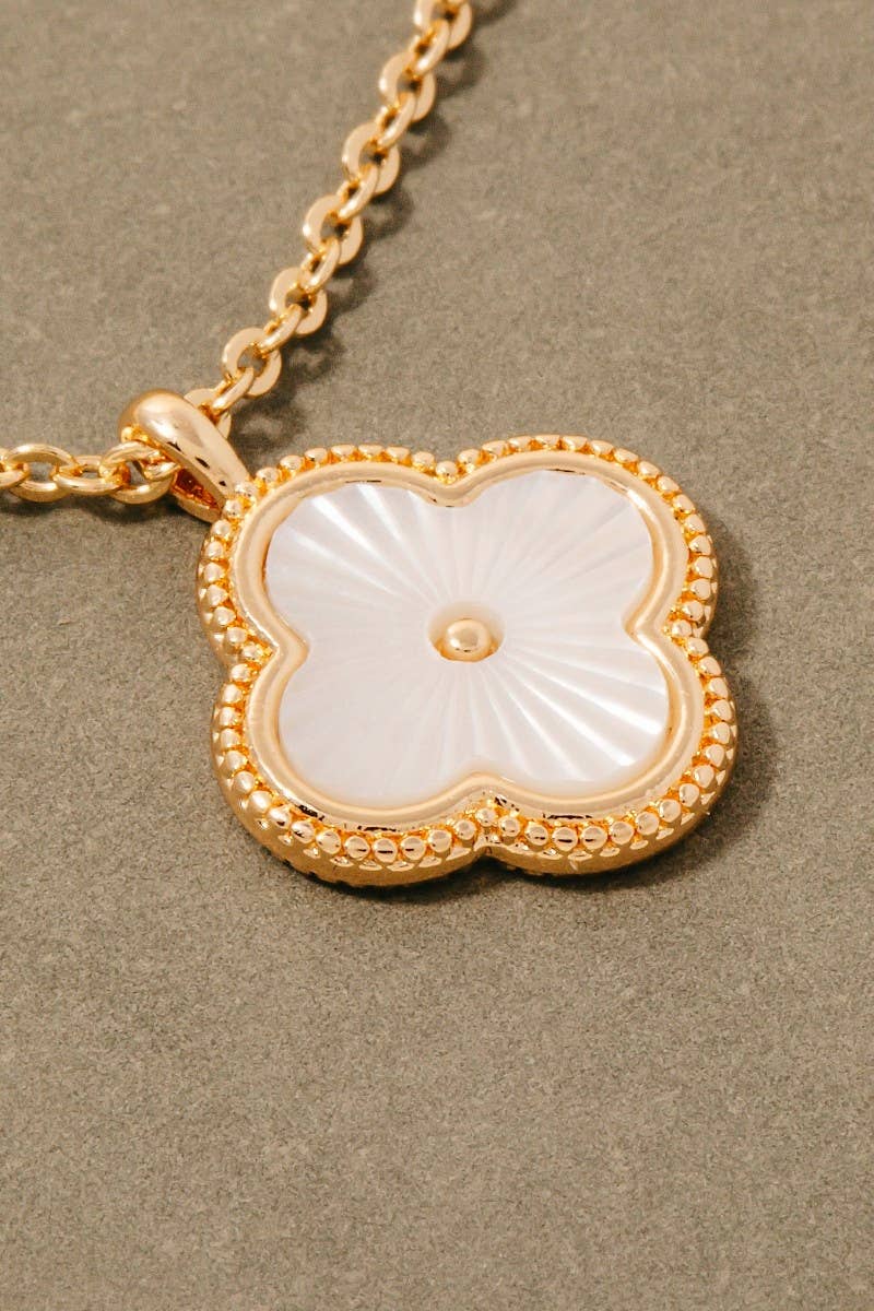 Mother Of Pearl Clover Pendant Necklace