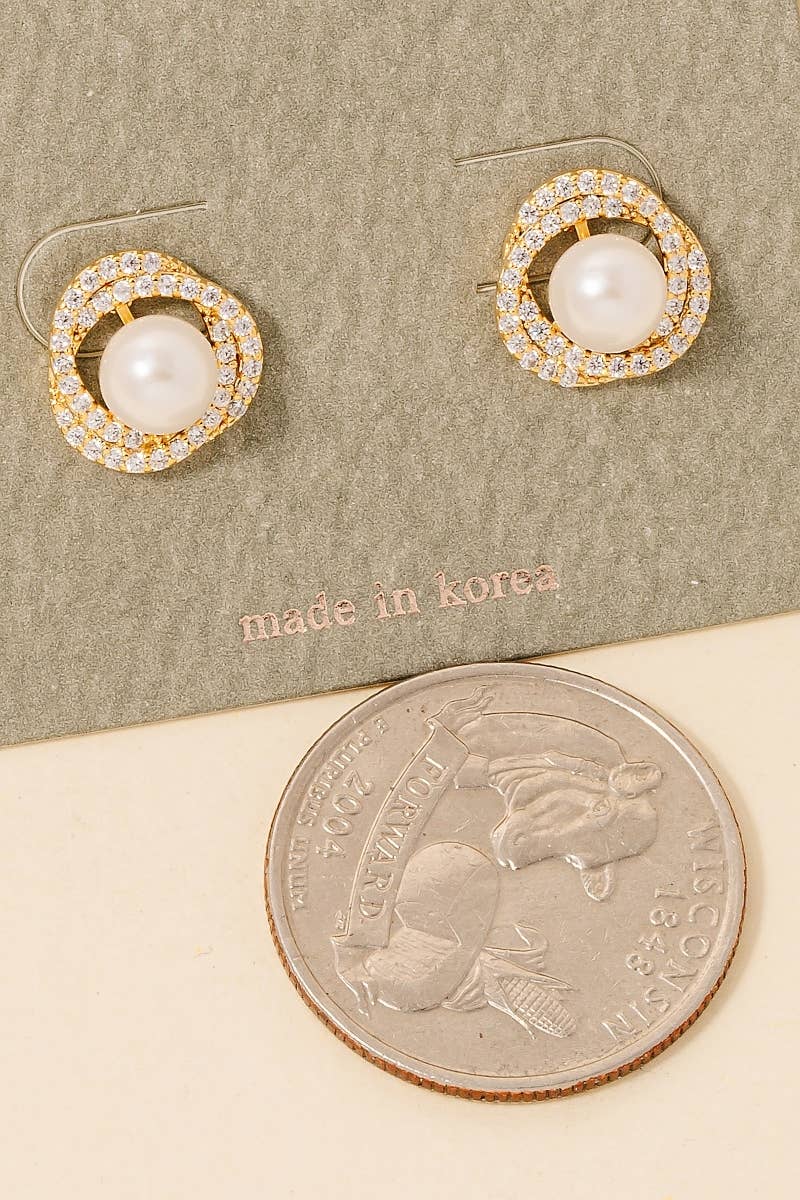 Rhinestone Halo Set Pearl Stud Earrings